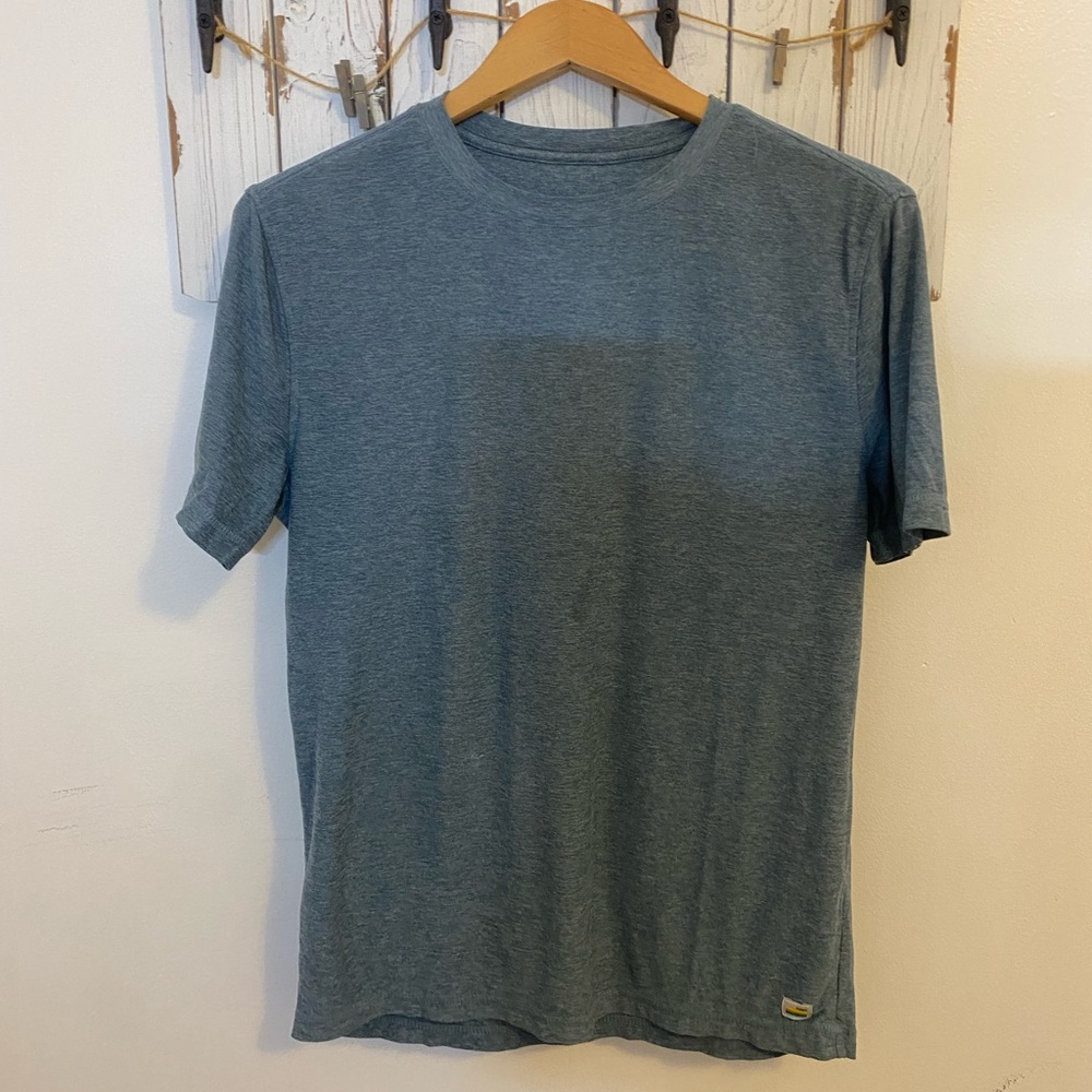 Vuori Short Sleeve Tee in Heather Slate Blue